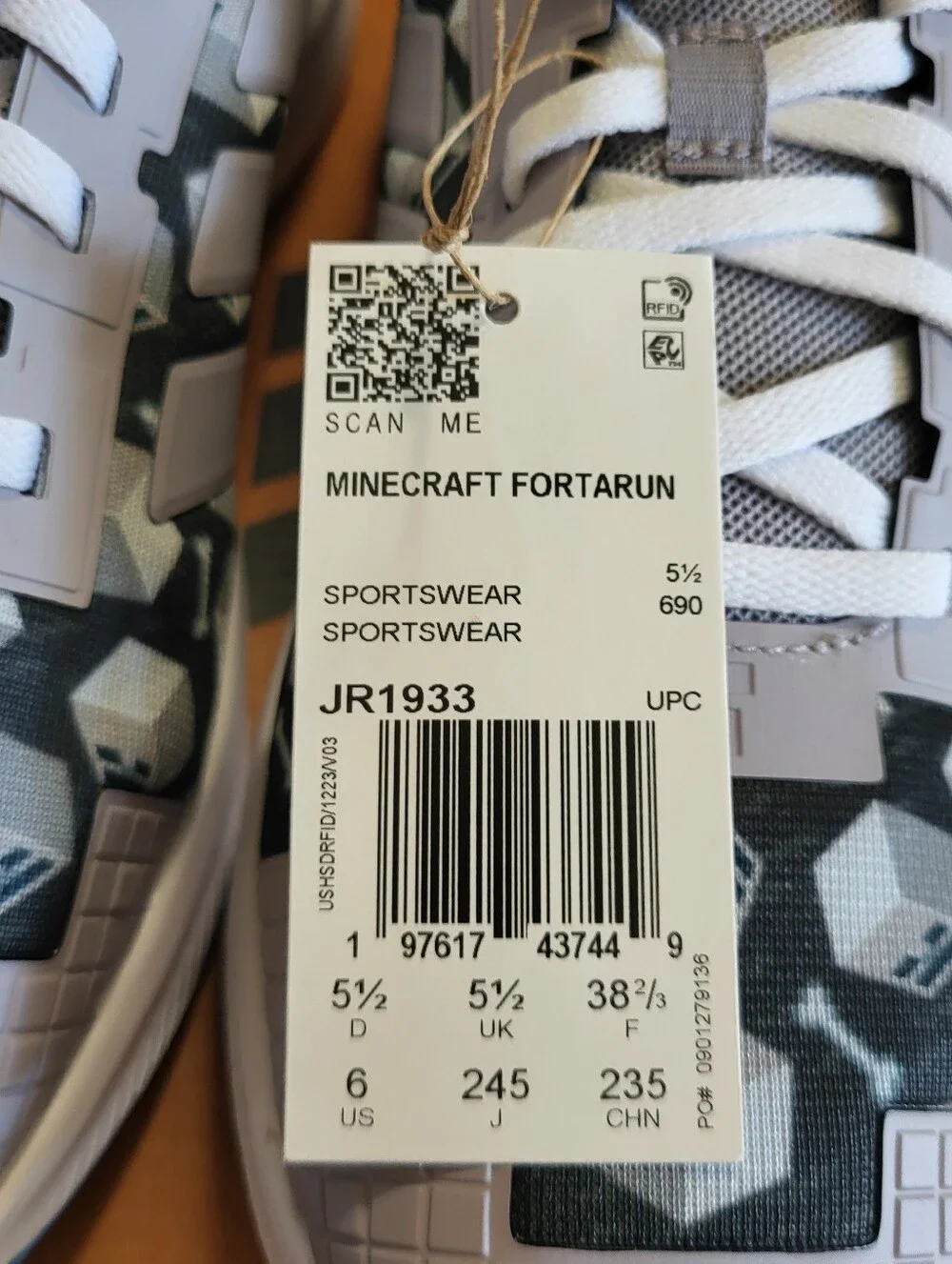 *NEW* Adidas Minecraft Fortarun J Gray Blue Size Boy’s 6 with Box